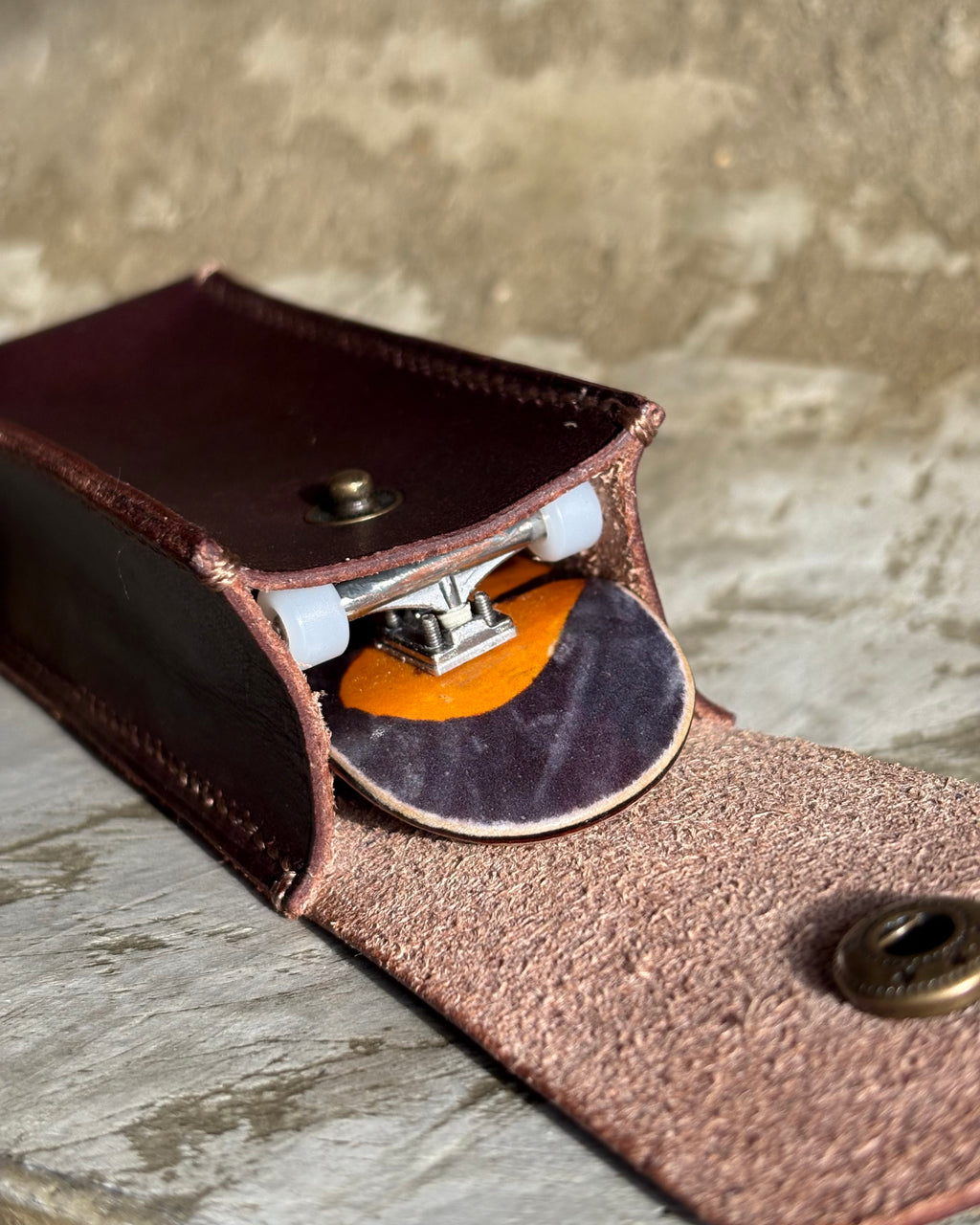Leather Field Case (Fingerboard Keychain Holder)